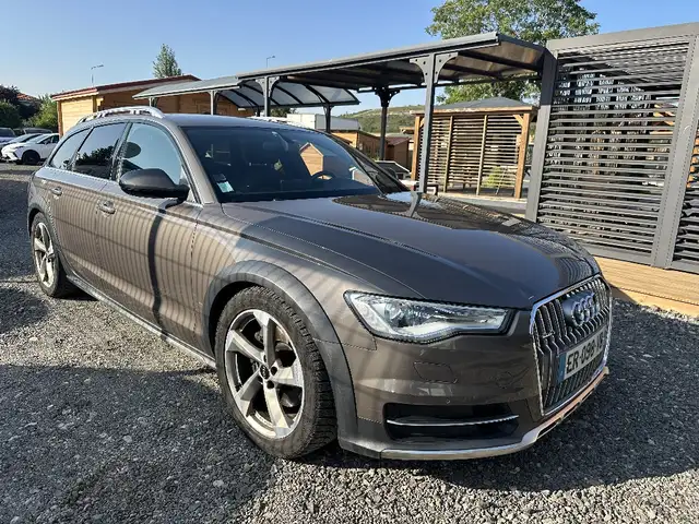 Audi A6 allroad V6 3.0 TDI 218 Ambition Luxe voyant MOTEUR