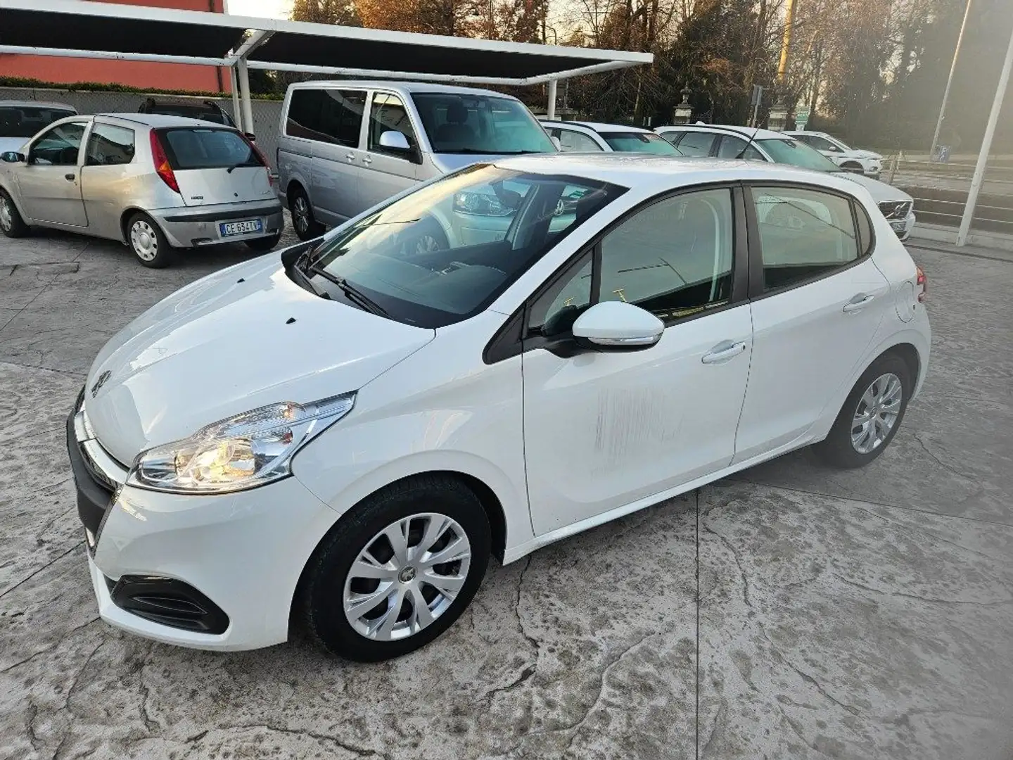 Peugeot 208 BlueHDi 75 5 porte Van Access Білий - 1