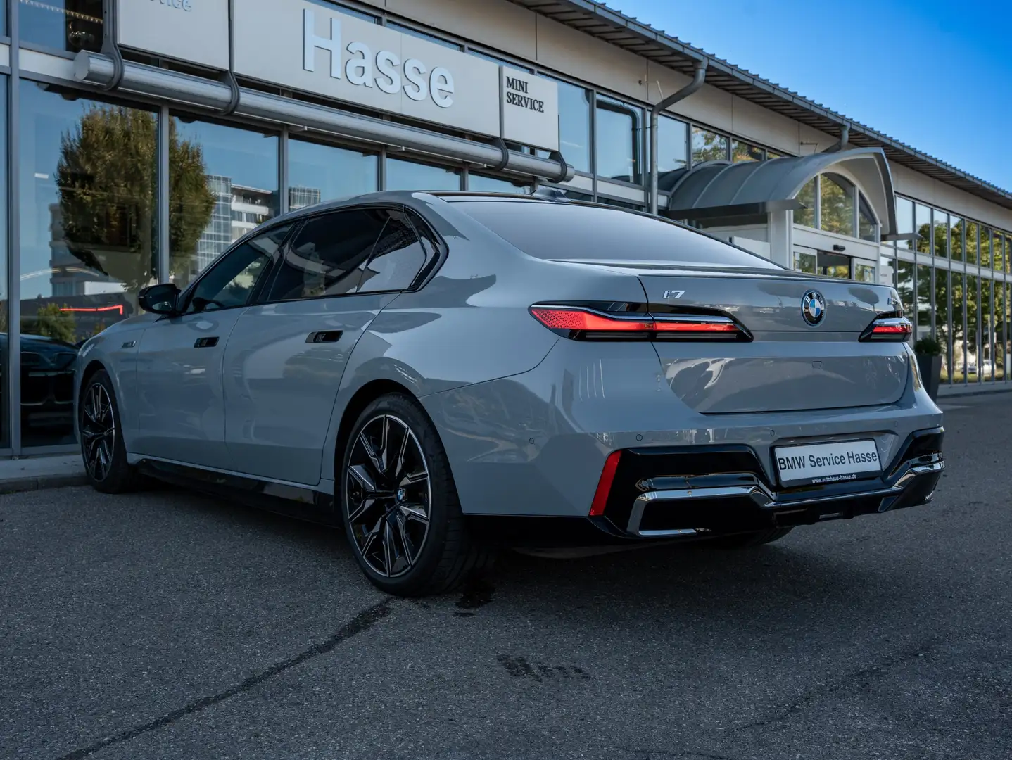 BMW i7 M70 xDrive KRISTALL B&W Aut.Tür EXECUT. CONNOISSEU Grau - 2