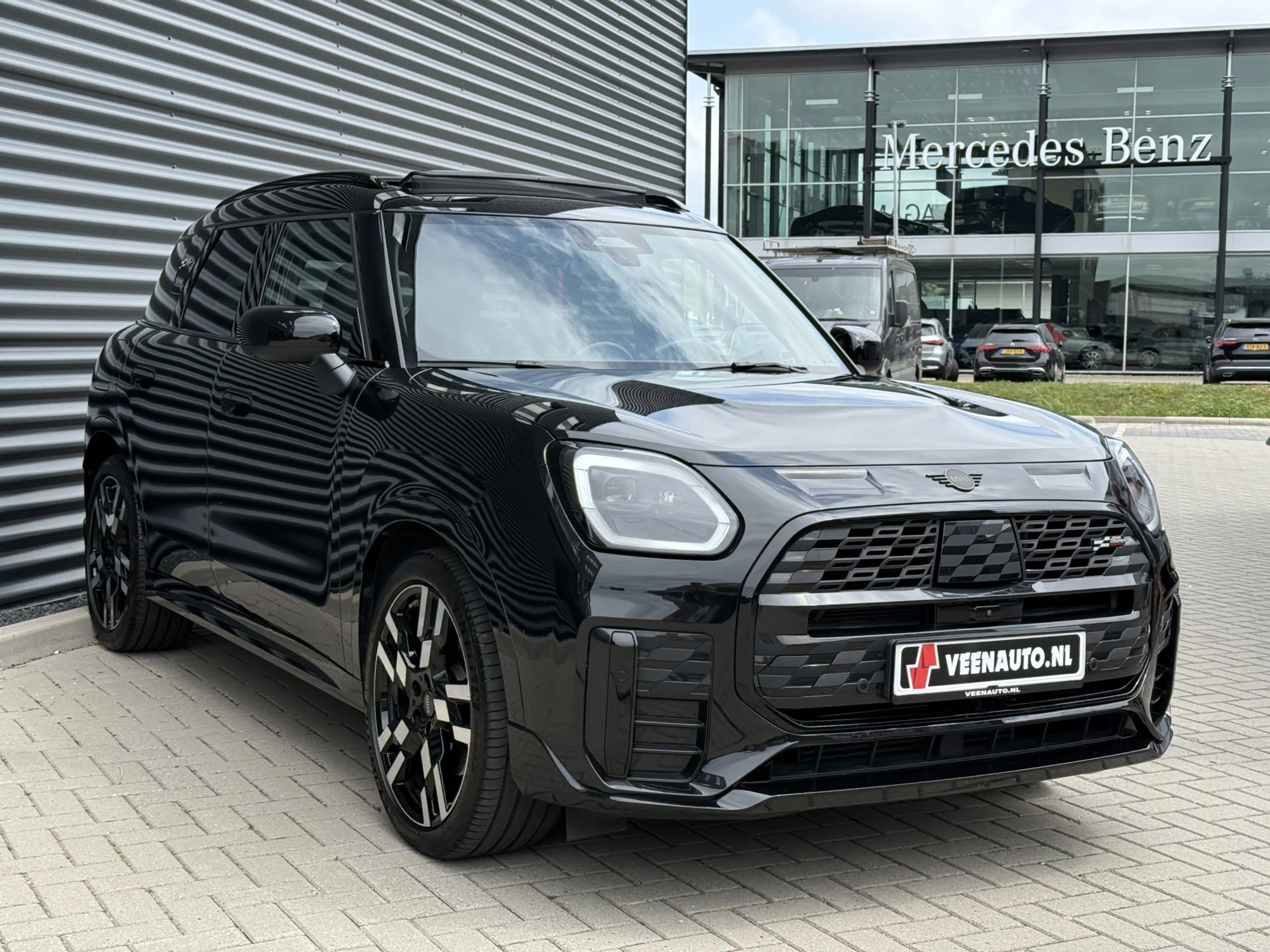 MINI John Cooper Works Countryman 1.5 C L — photo 3