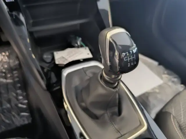 Peugeot 208 view 14