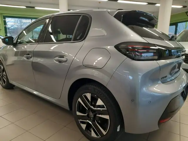Peugeot 208 view 7