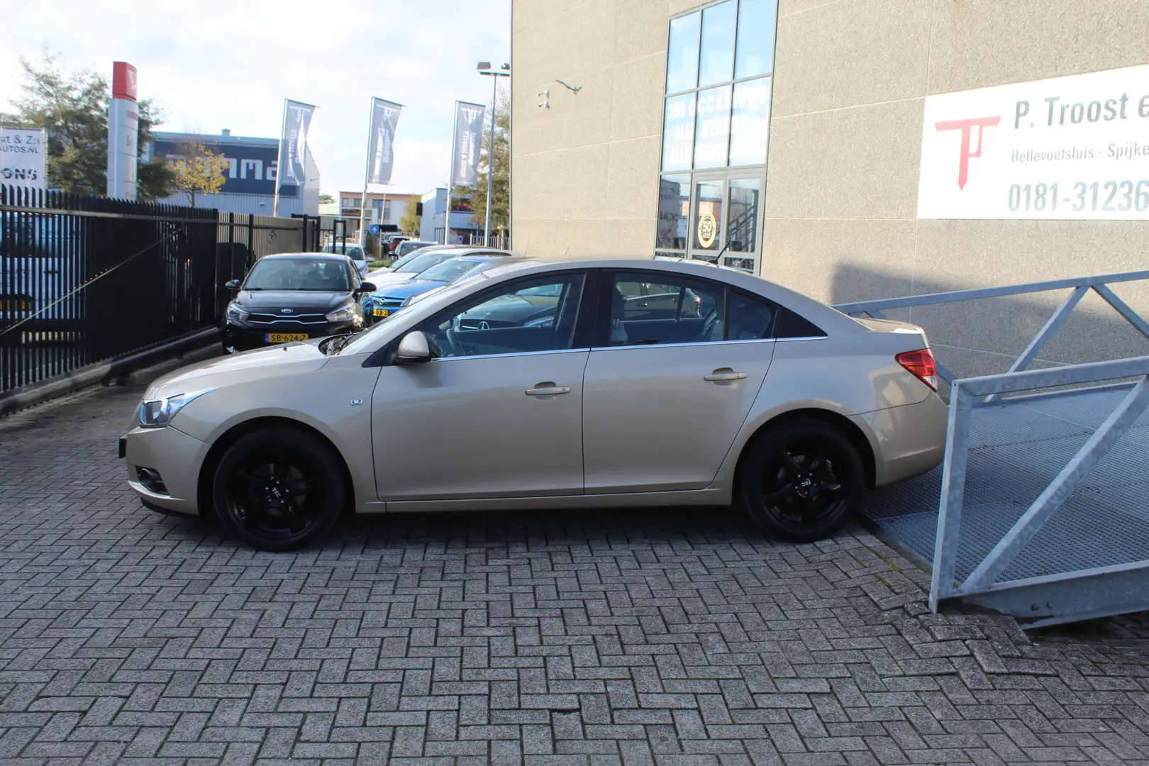 Chevrolet Cruze 1.8 LT MEENEMPRIJS APK TOT 06/2026 Béžová - 2