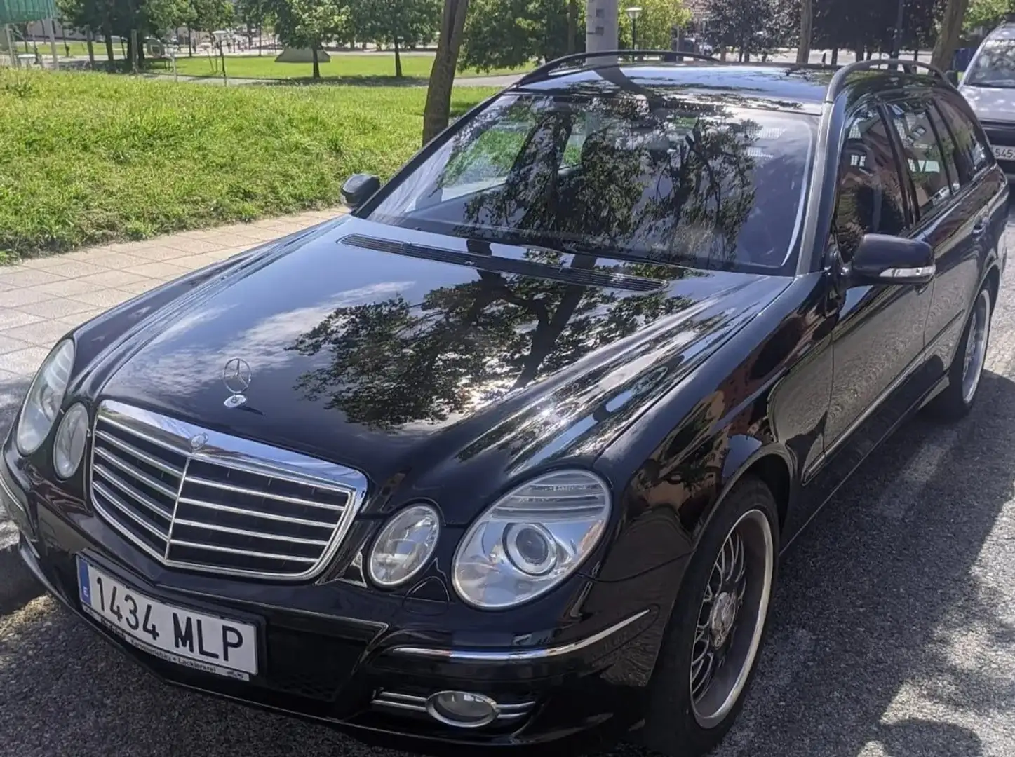 Mercedes-Benz E 280 Estate 280CDI Avantgarde - 1
