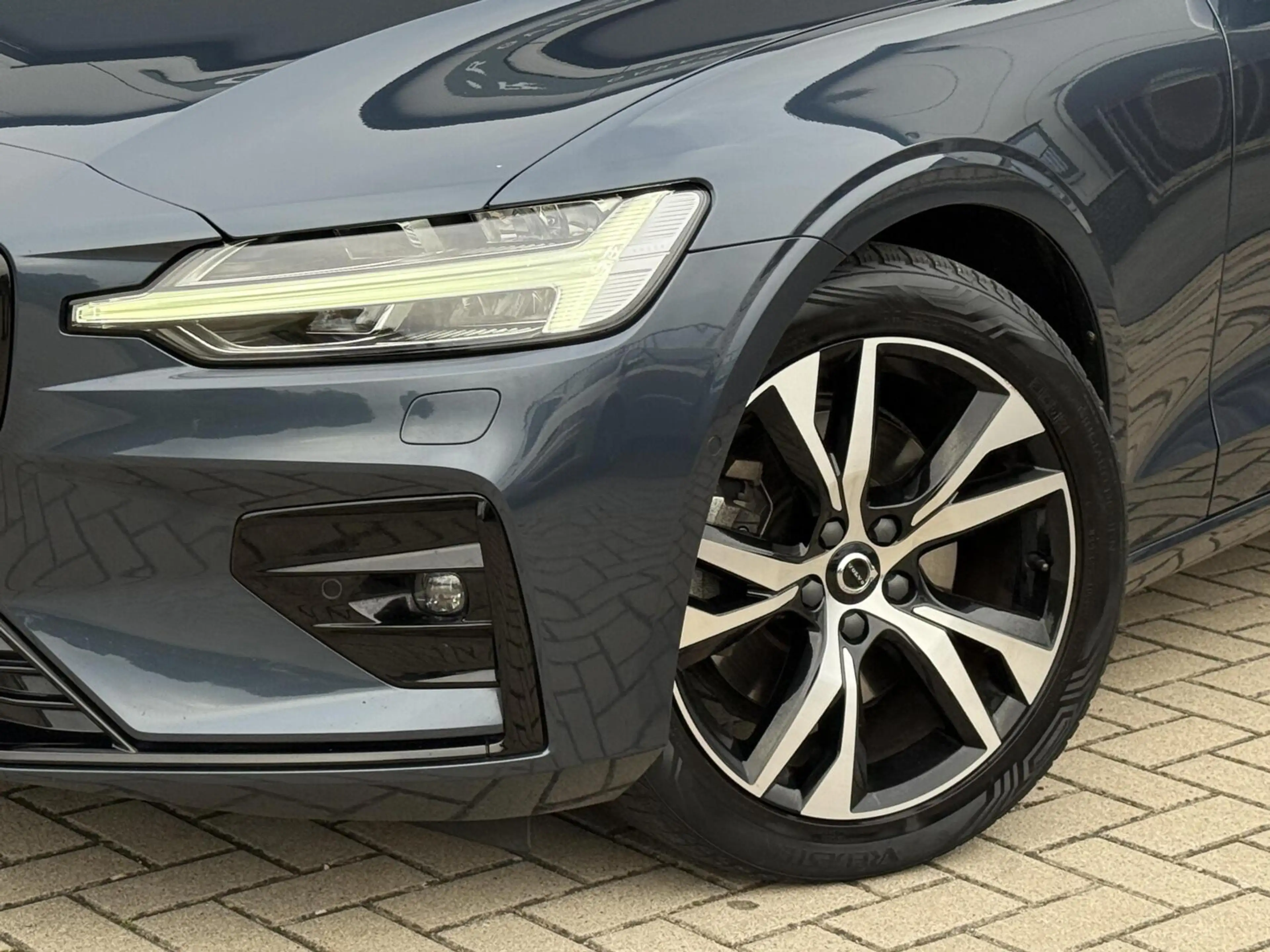 Volvo V60 B3 Ultimate Dark|360|Pano|H&K||Memory|Trekhaak|NL — photo 12