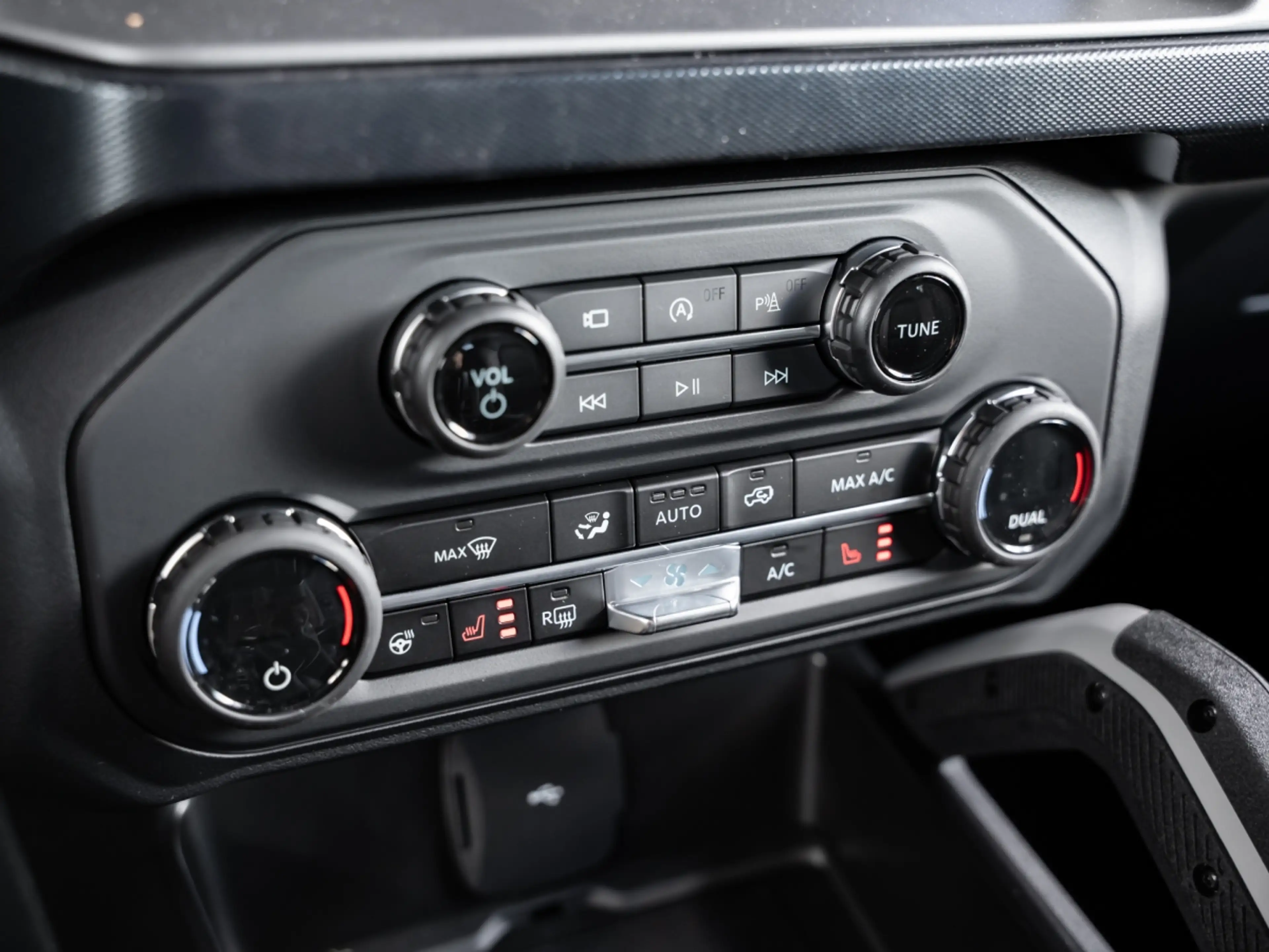 Ford Bronco Outer Banks 2.7 l EB 4x4 Automatik. LED. 360* Kame — photo 12