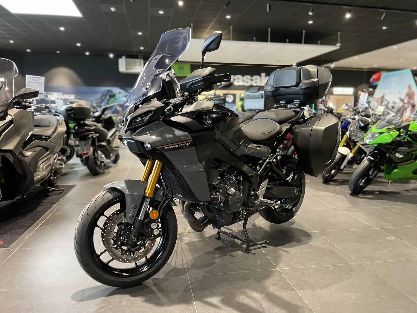 Yamaha Tracer 9 GT Gris - 1