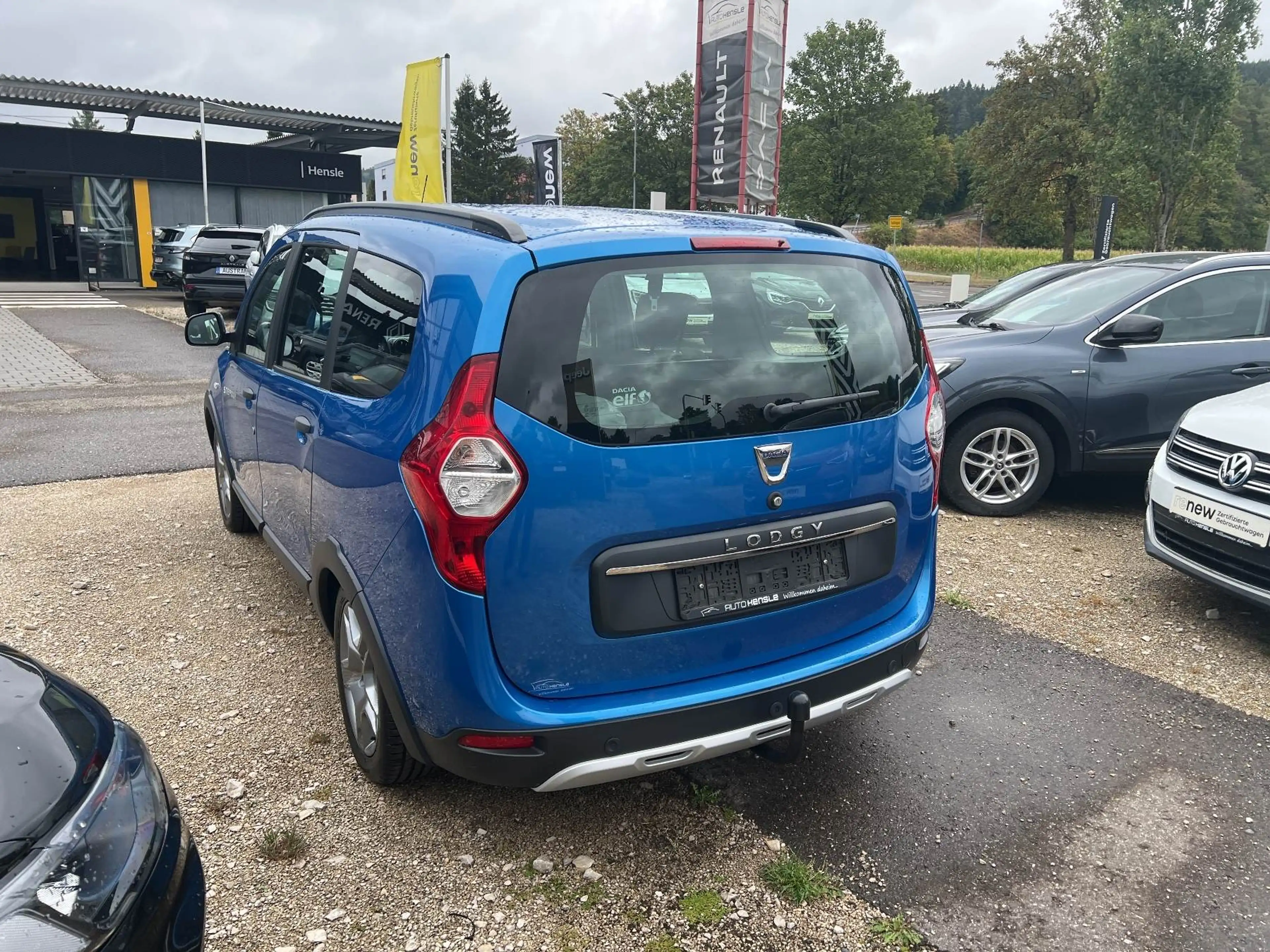 Dacia Lodgy 1.6 SCe 100 Stepway — photo 6