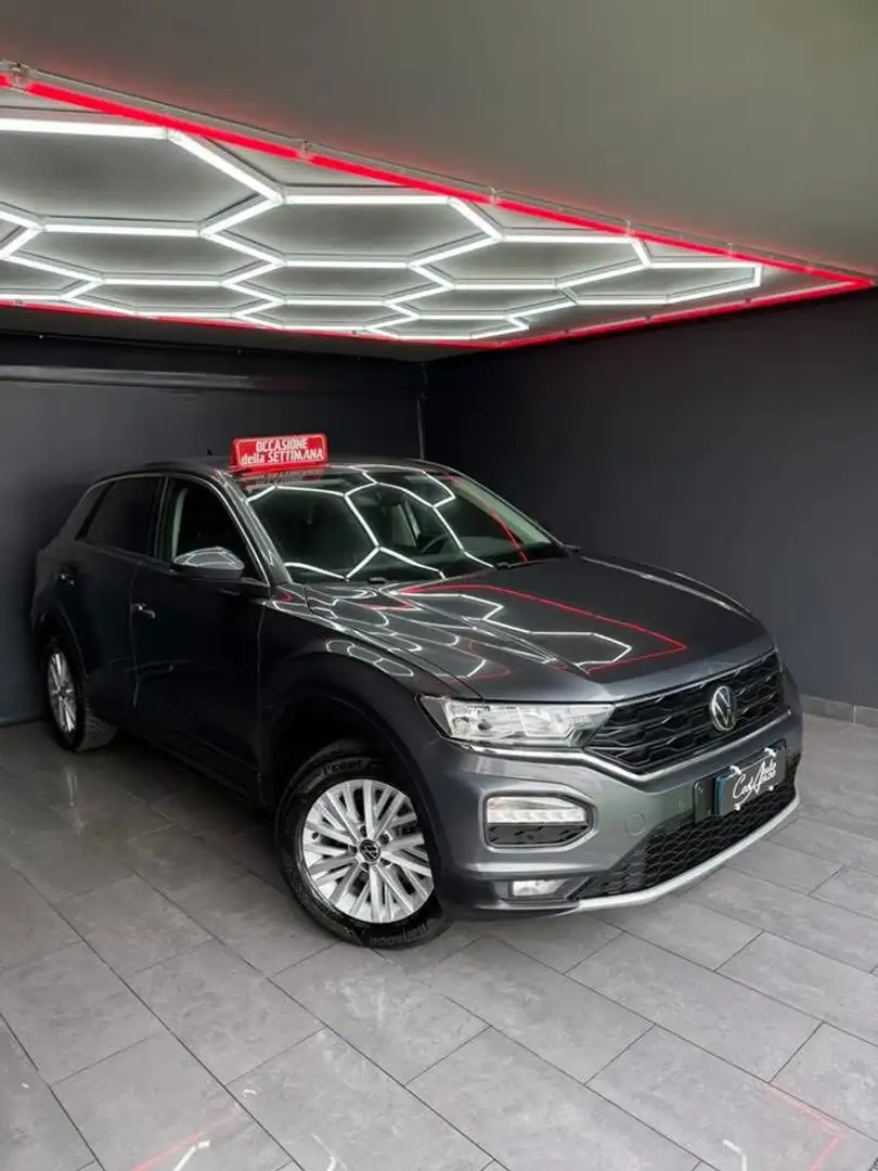 Volkswagen T-Roc 1.6 tdi Advanced 116 cv 11/2020 Gris - 1