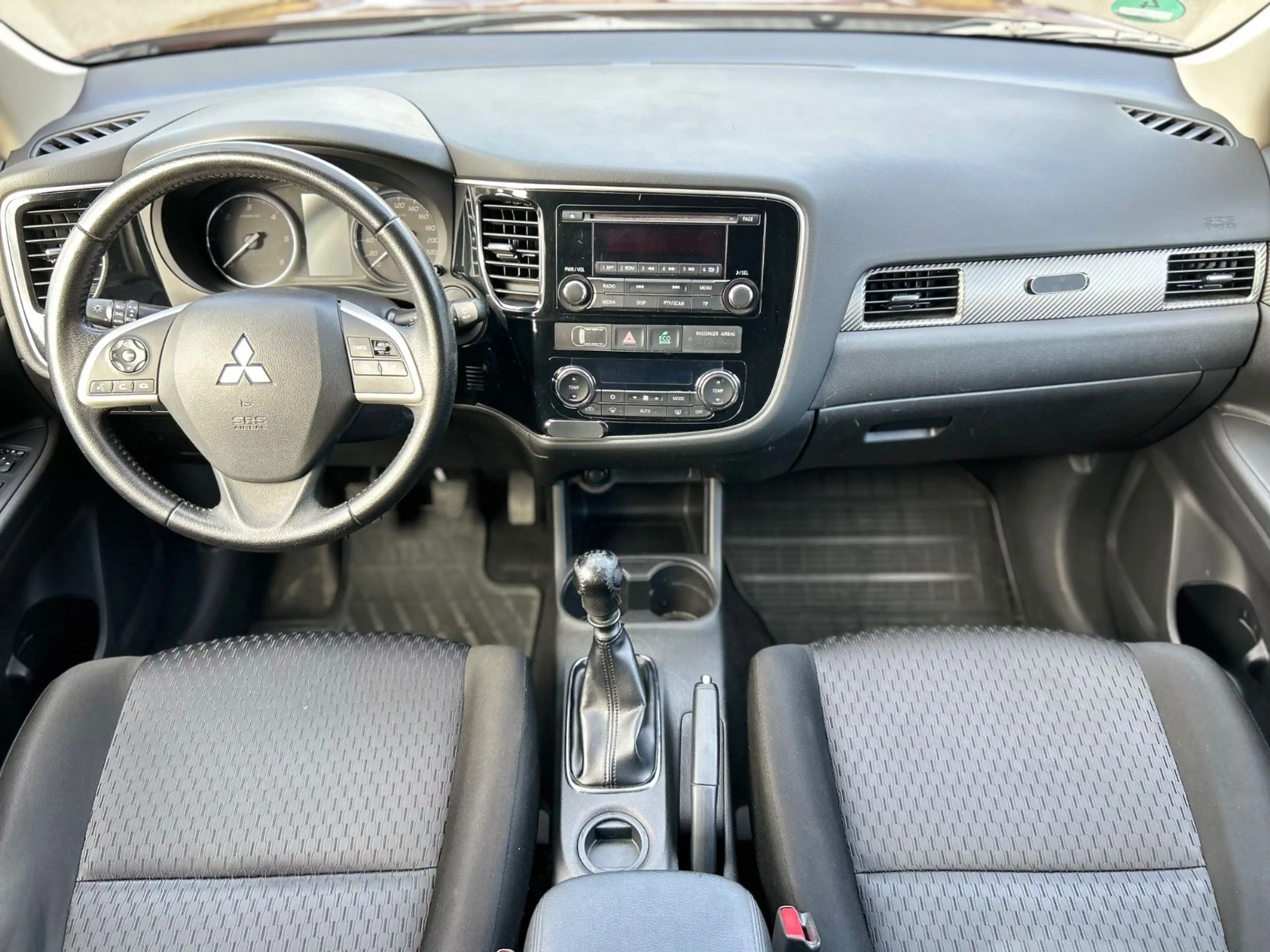 Mitsubishi Outlander ClearTec Invite 2WD/2.HD/AHK/TEMPO/ — photo 15