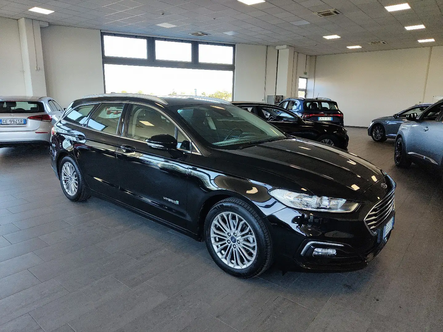 Ford Mondeo SW 2.0 187cv Hybrid eCVT Titanium Bus. Navi Cruise Nero - 2