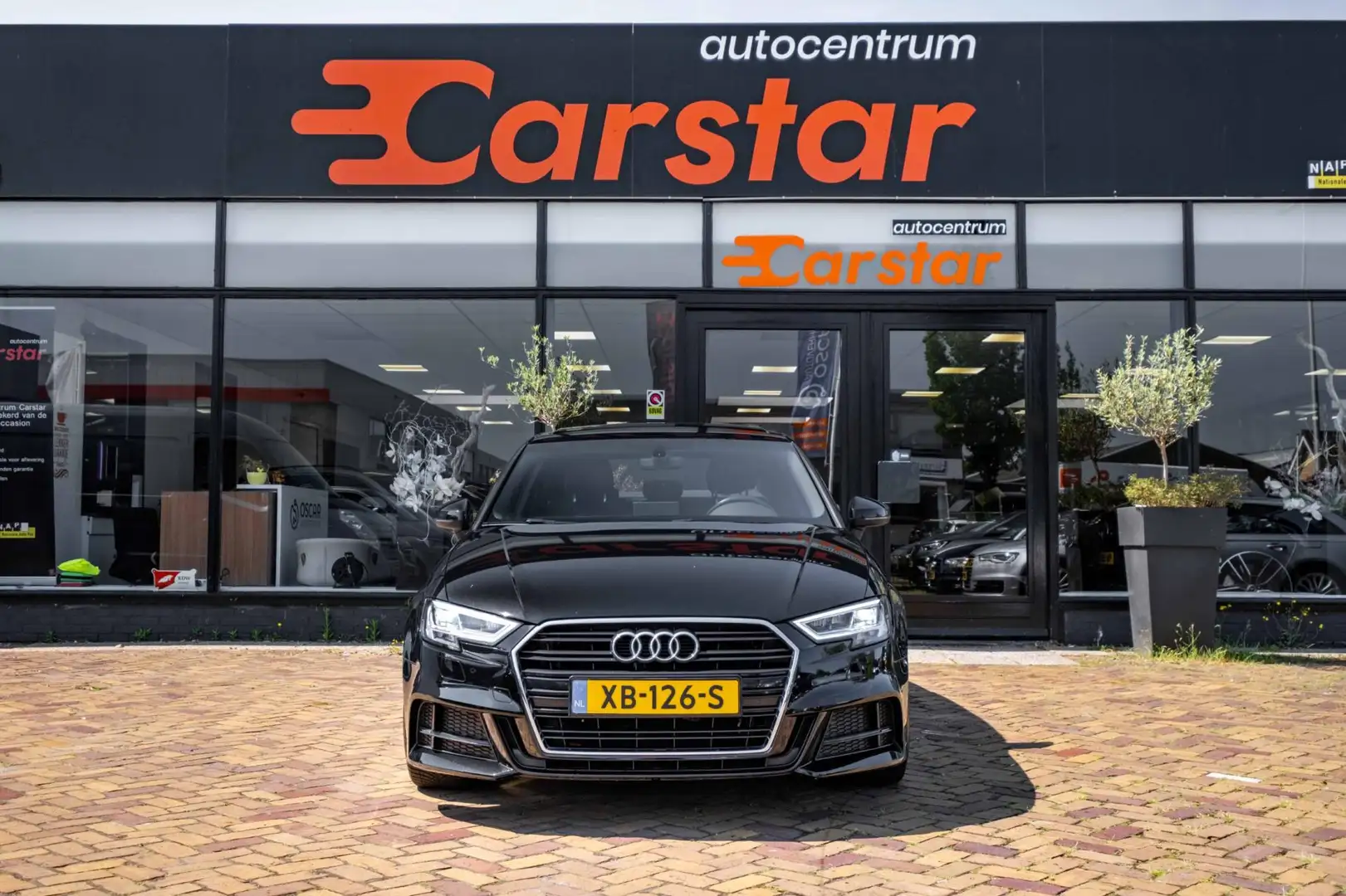 Audi A3 Limousine 1.5 TFSI CoD Sport S Line Edition|Pano|N Zwart - 2