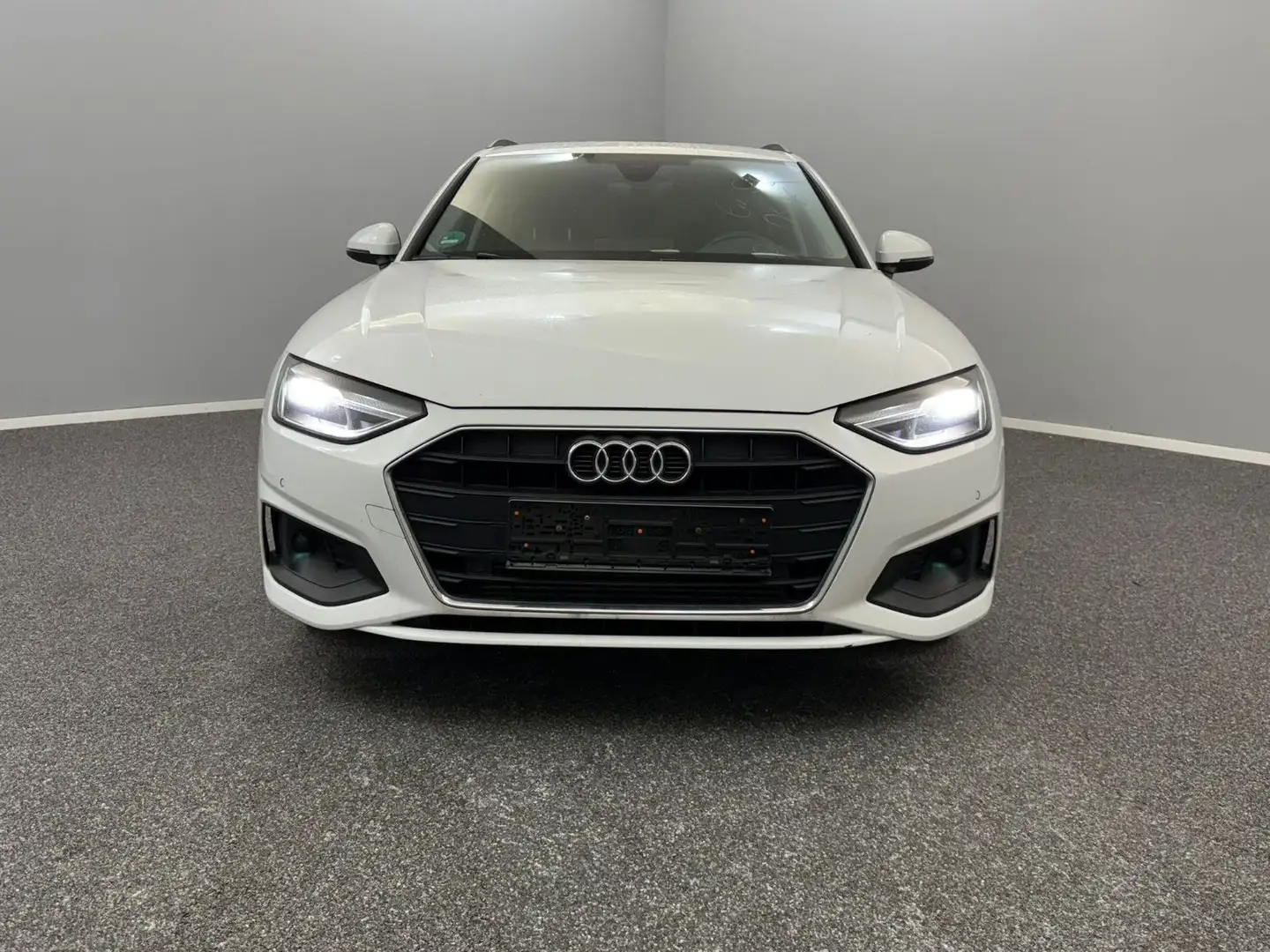 Audi A4 Avant 40 g-tron*AHK*ACC*SOUND*SPORT*TOP* Weiß - 2