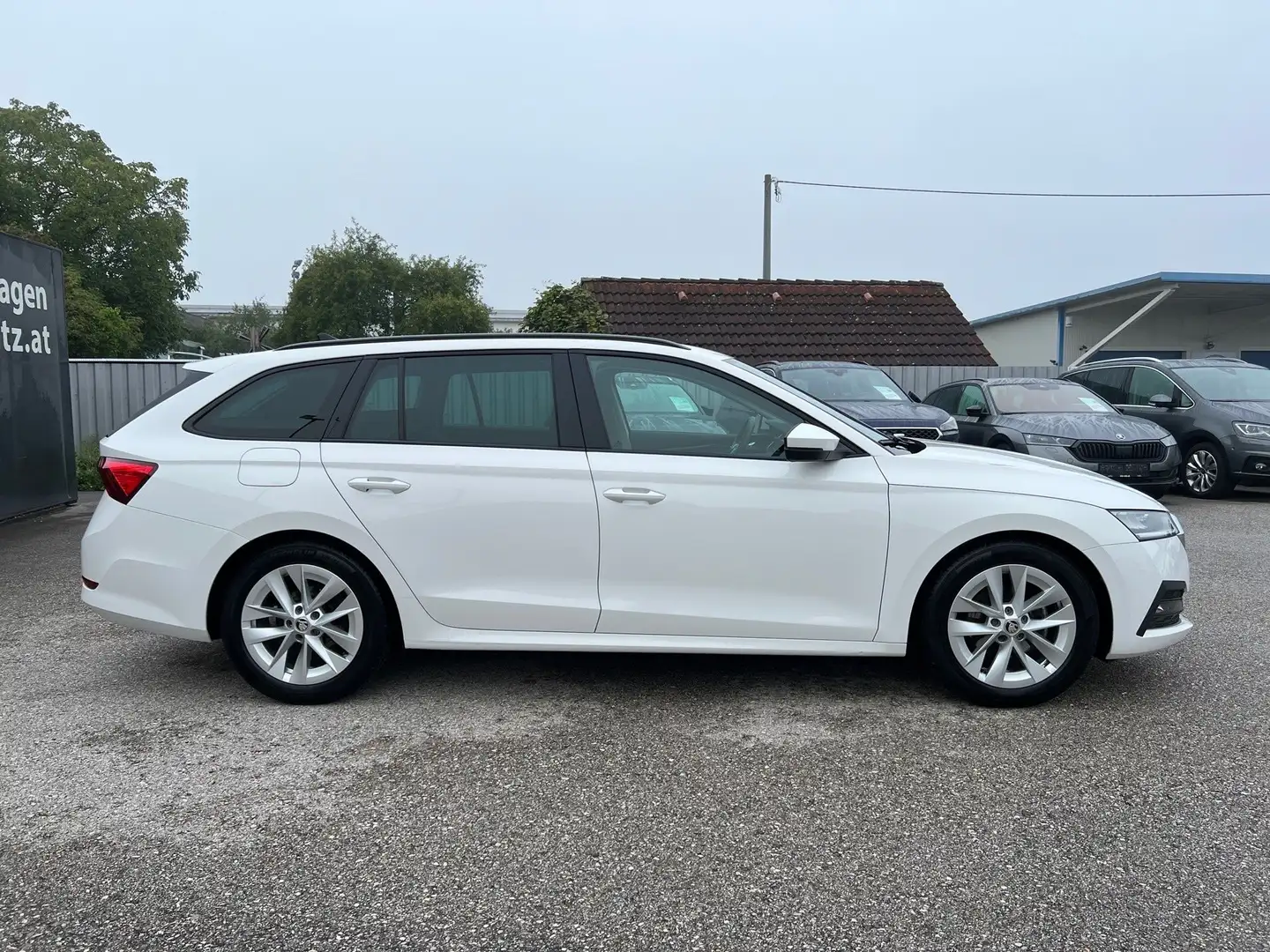 Skoda Octavia Combi 2,0 TDI Ambition DSG Blanc - 2