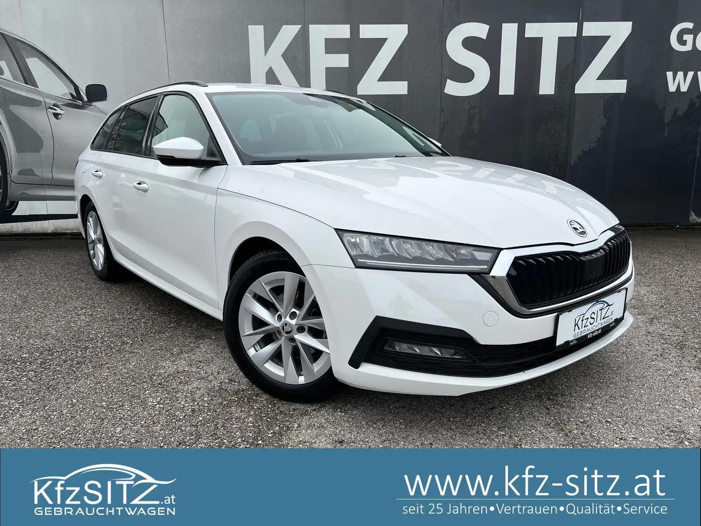 Skoda Octavia Combi 2,0 TDI Ambition DSG Blanc - 1