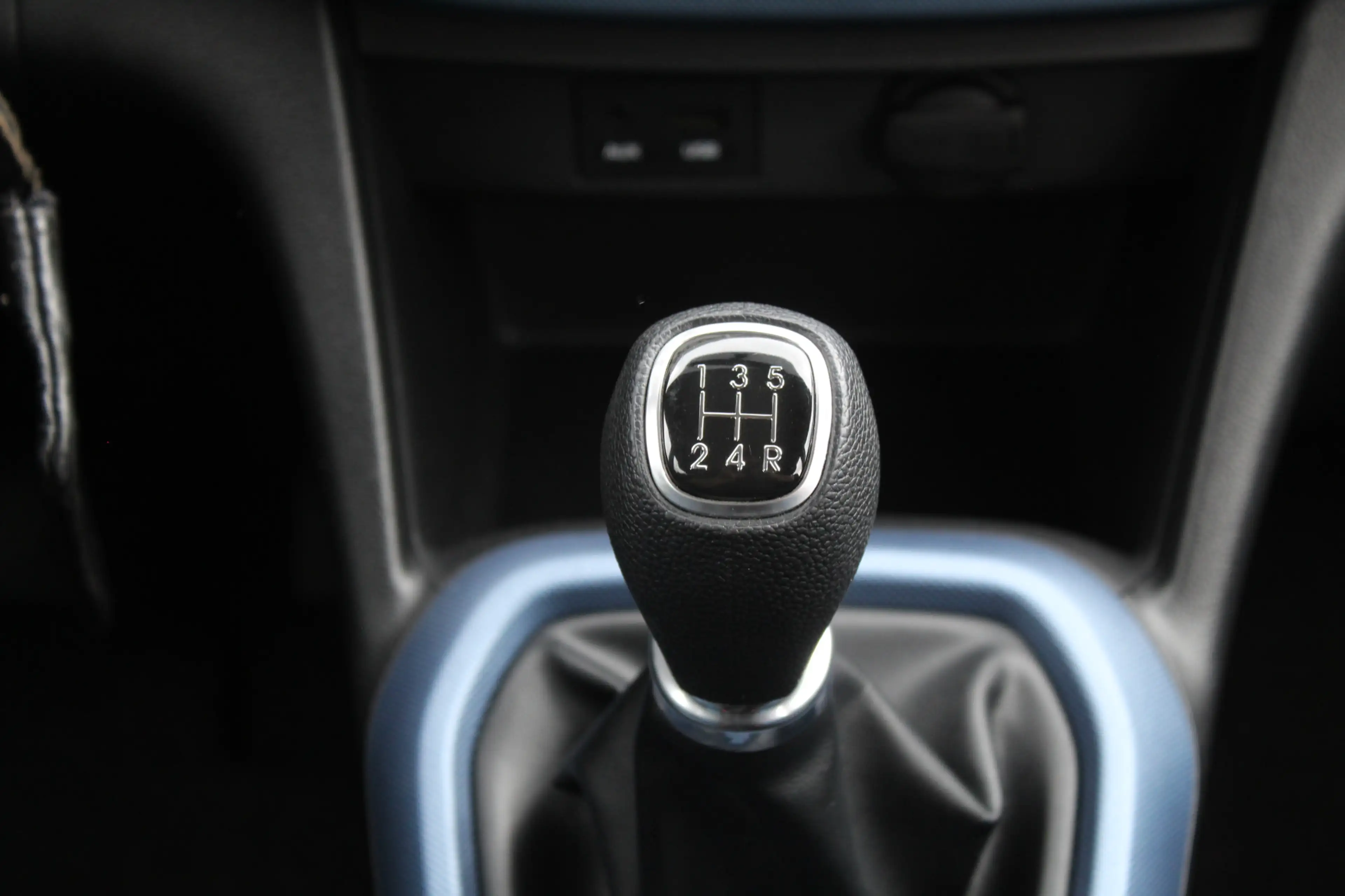 Hyundai i10 1.0i i-Motion Comfort / Climate / Cruise / N.A.P. — photo 25