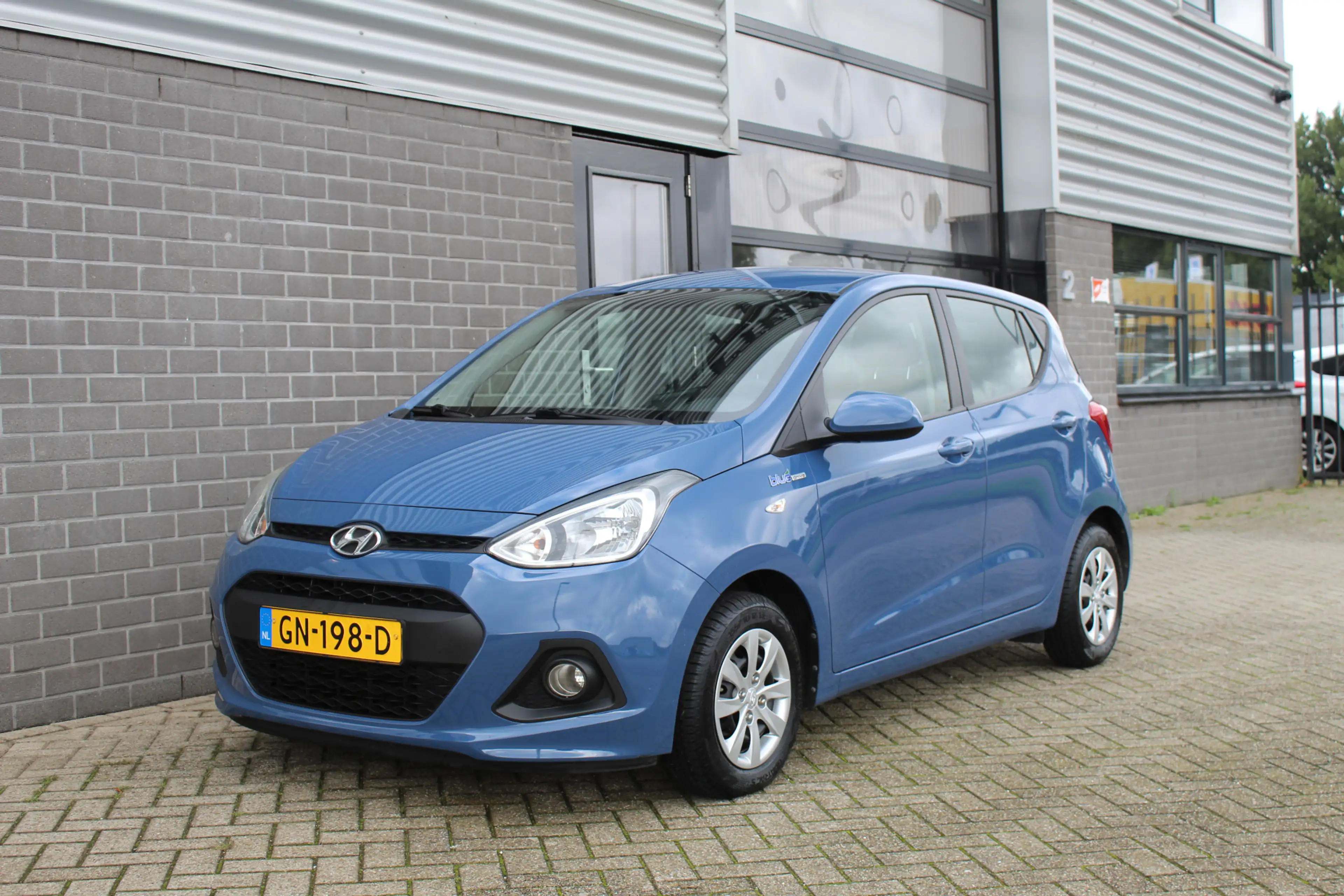 Hyundai i10 1.0i i-Motion Comfort / Climate / Cruise / N.A.P. — photo 4