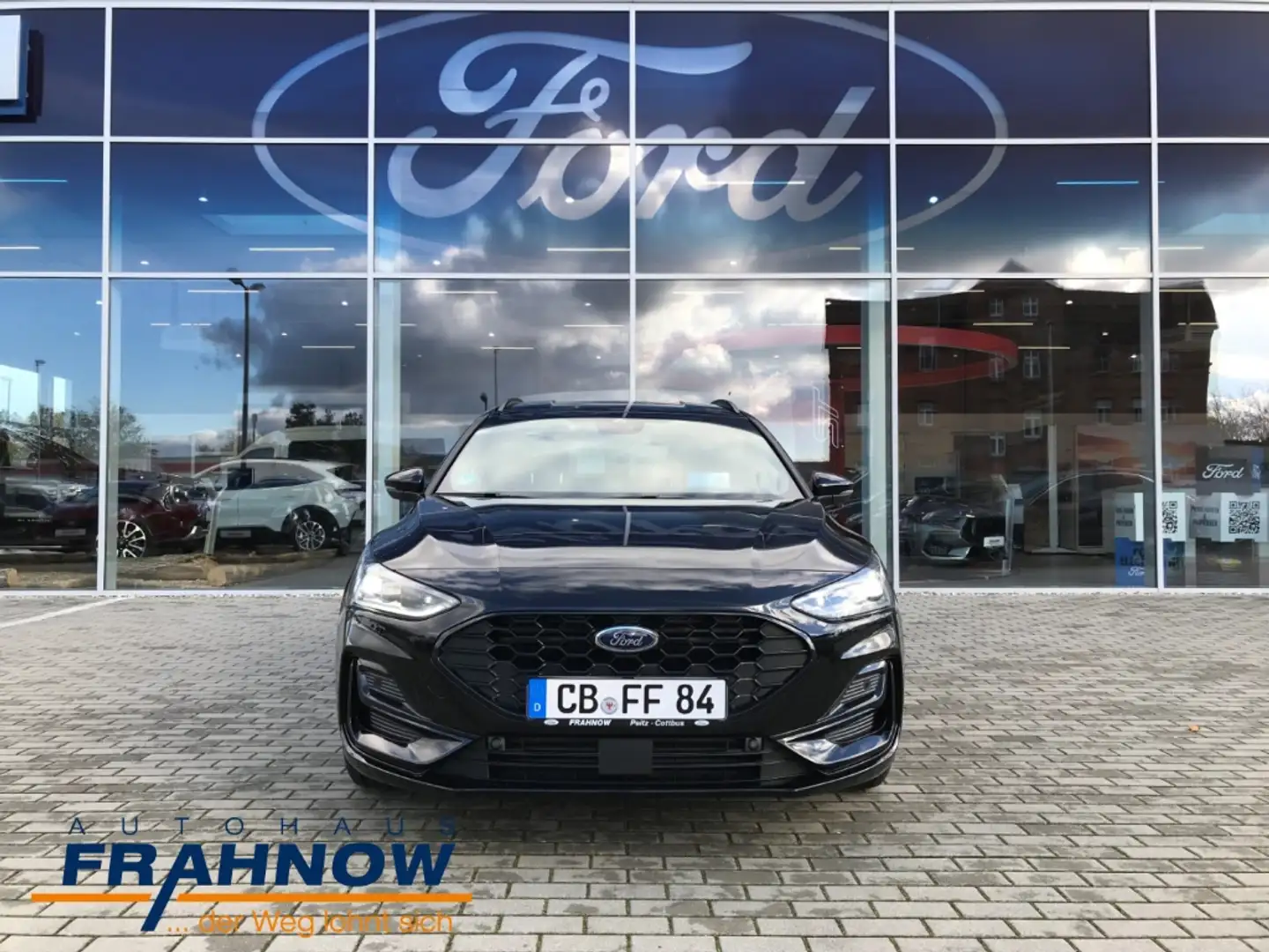 Ford Focus Turnier 1.0L ST-LINE X MATRIX-LED AHK B&O HUD SHZ Schwarz - 2