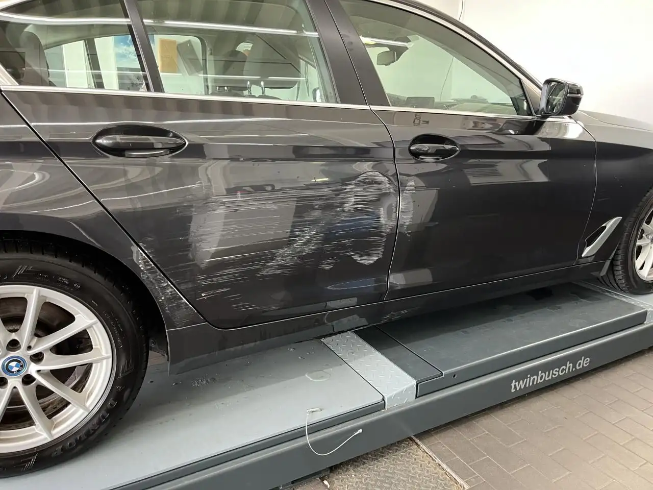 BMW 530
