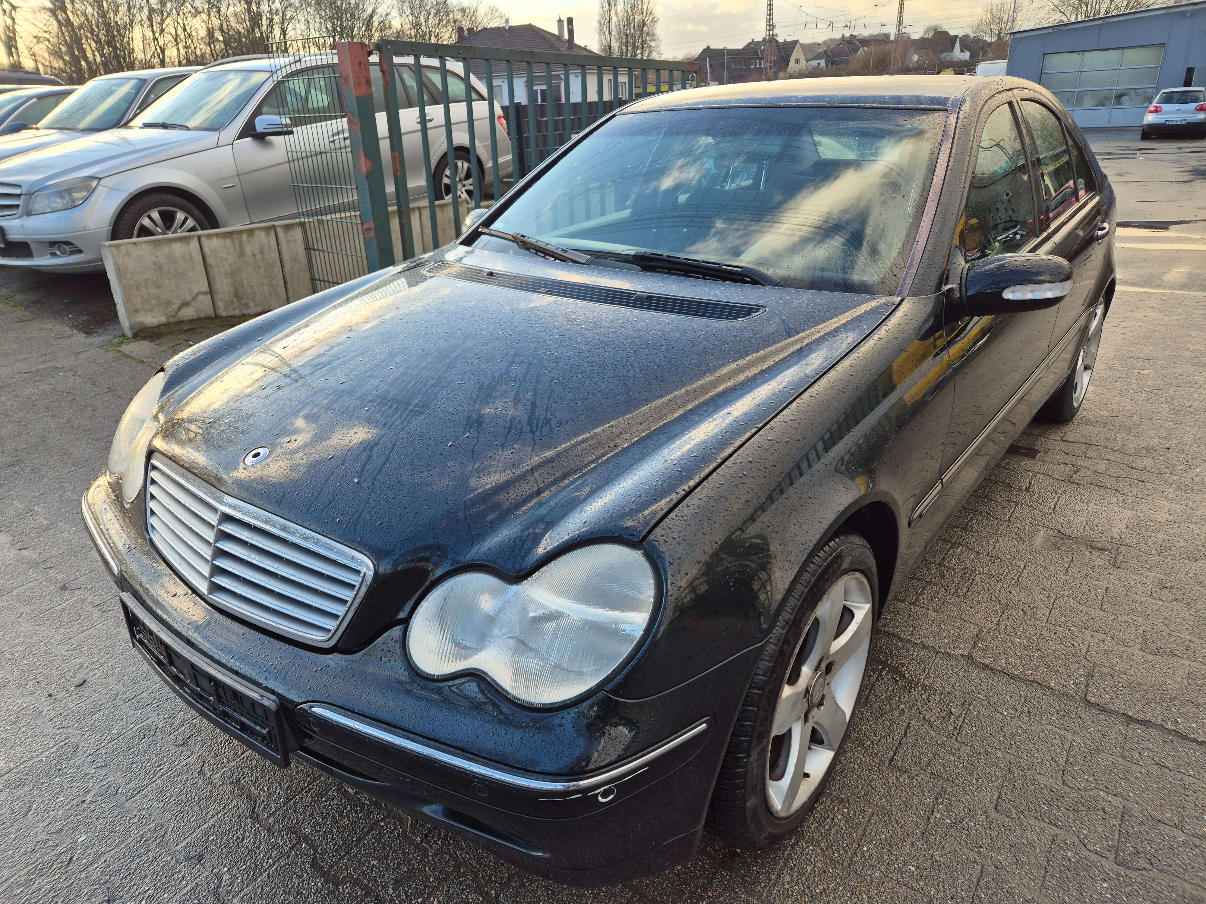 Second hand Mercedes Benz C-Class 