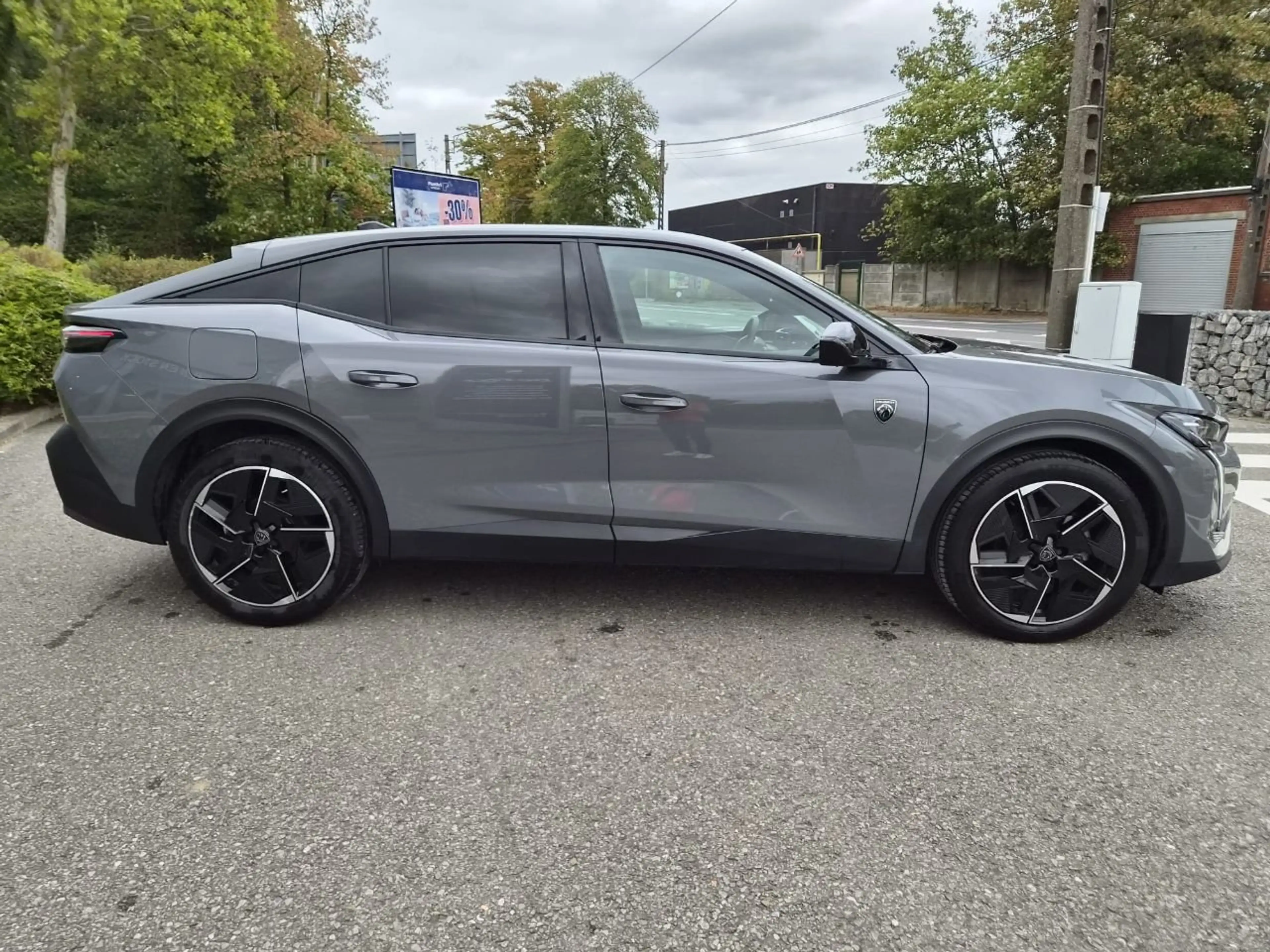 Peugeot 408 GT HYBRID 145 BOITE AUTOMATIQUE — photo 6