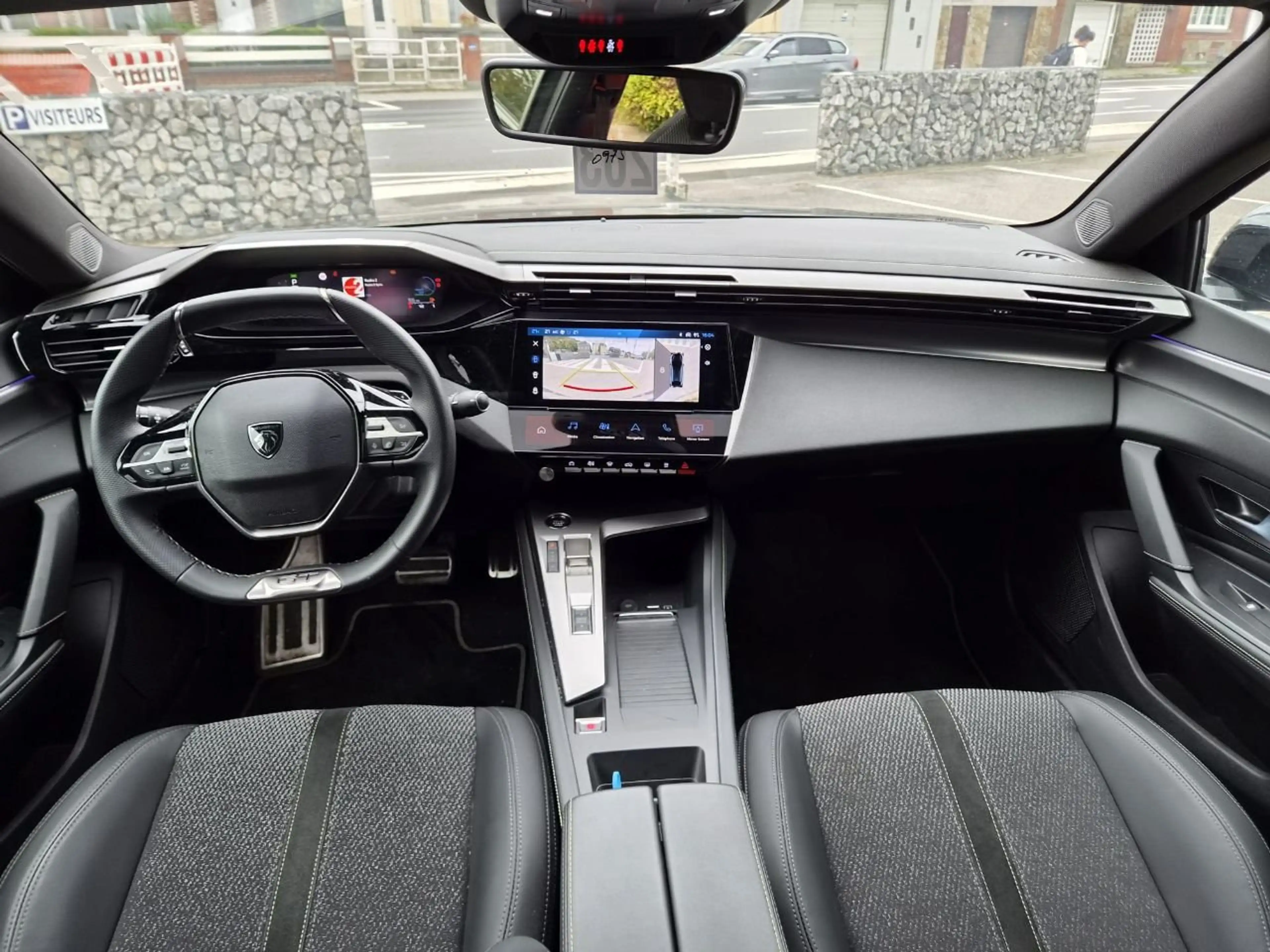 Peugeot 408 GT HYBRID 145 BOITE AUTOMATIQUE — photo 2