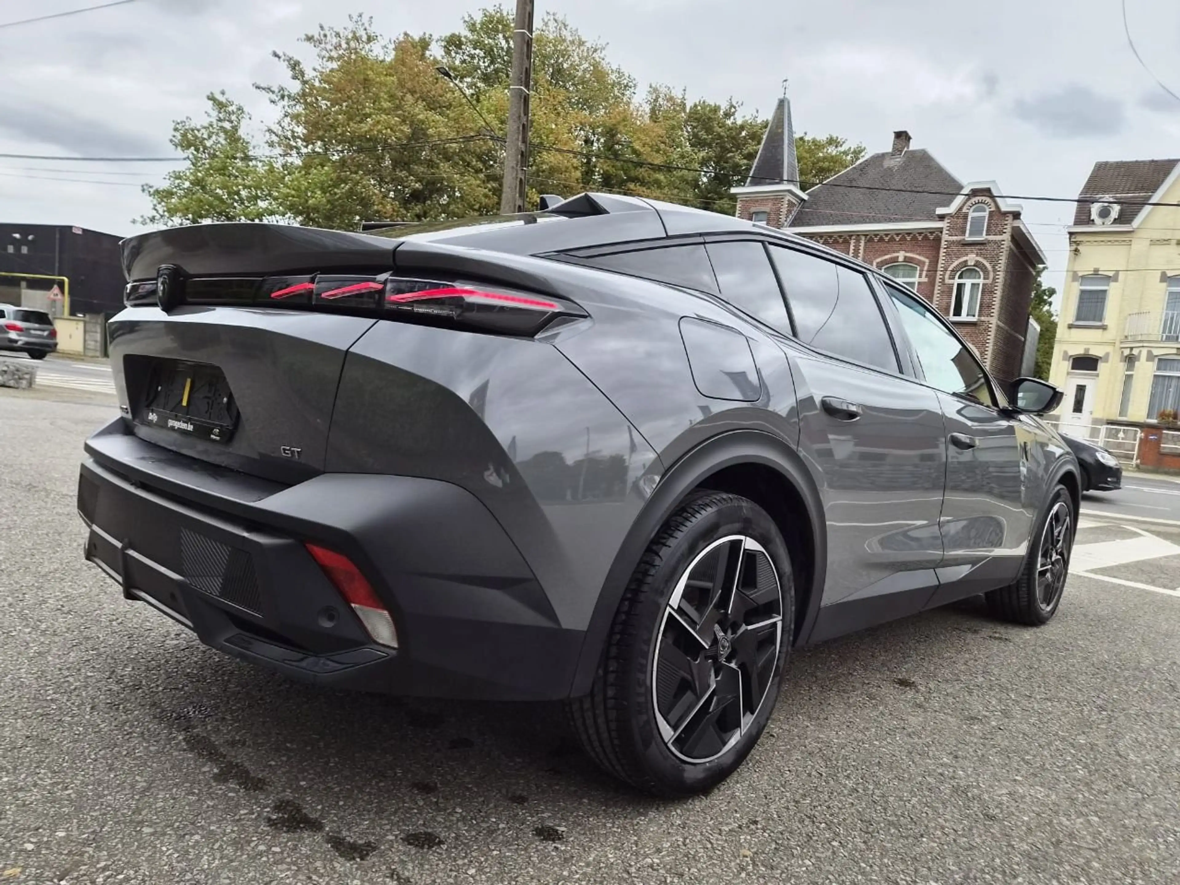 Peugeot 408 GT HYBRID 145 BOITE AUTOMATIQUE — photo 3