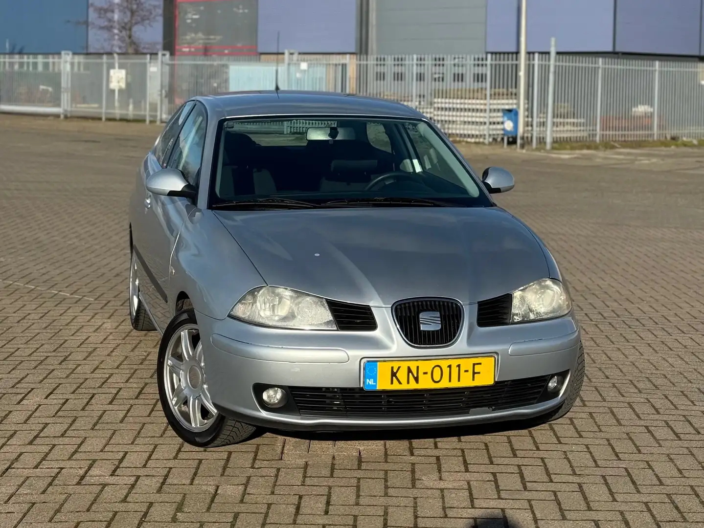 SEAT Ibiza Ibiza 1.4-16V Businessline Zilver - 1