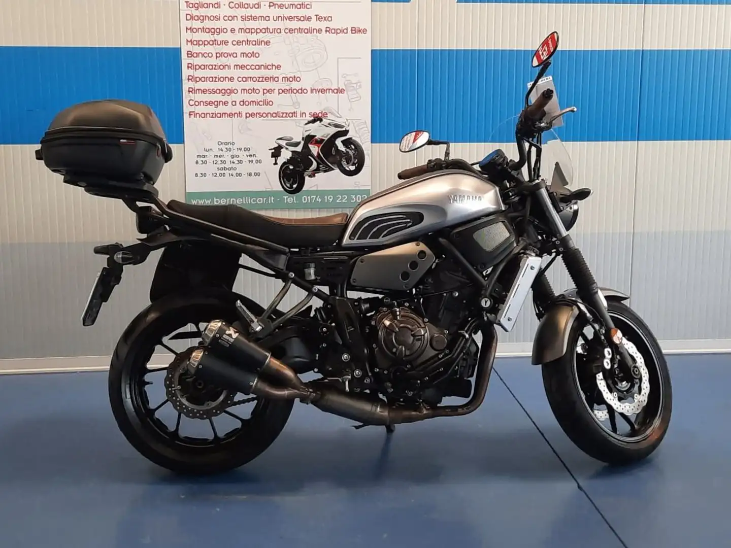 Yamaha XSR 700 Srebrny - 1