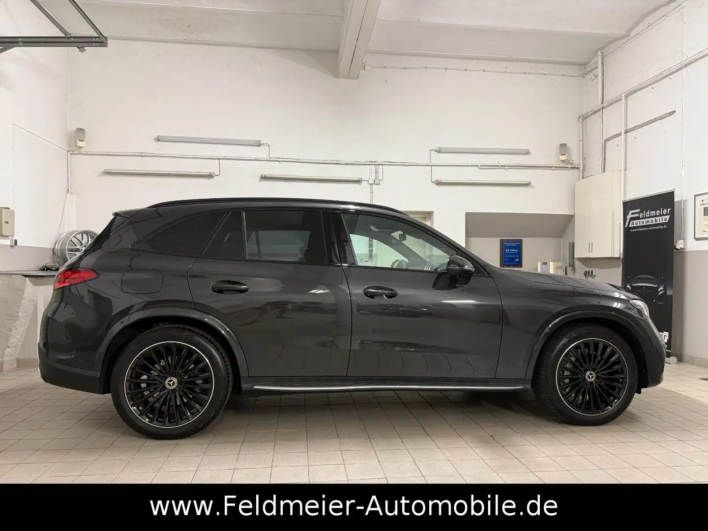 Mercedes-Benz GLC 200 4M*AMG*Night*Pano*Digital*AHK*Distro*20" Grau - 2