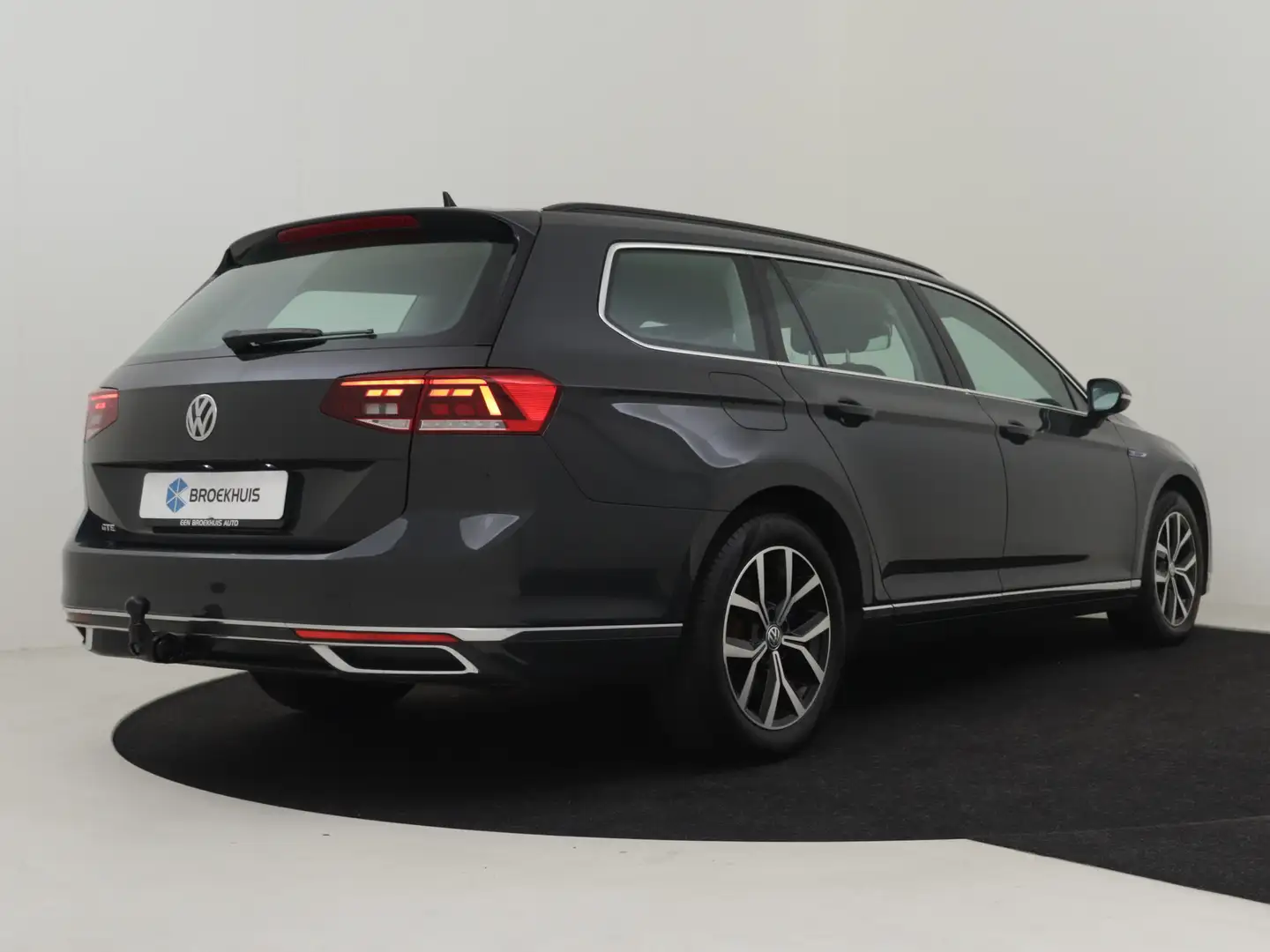 Volkswagen Passat Variant 1.4 TSI PHEV GTE Business 218pk | Trekhaak | Adapt Gris - 2