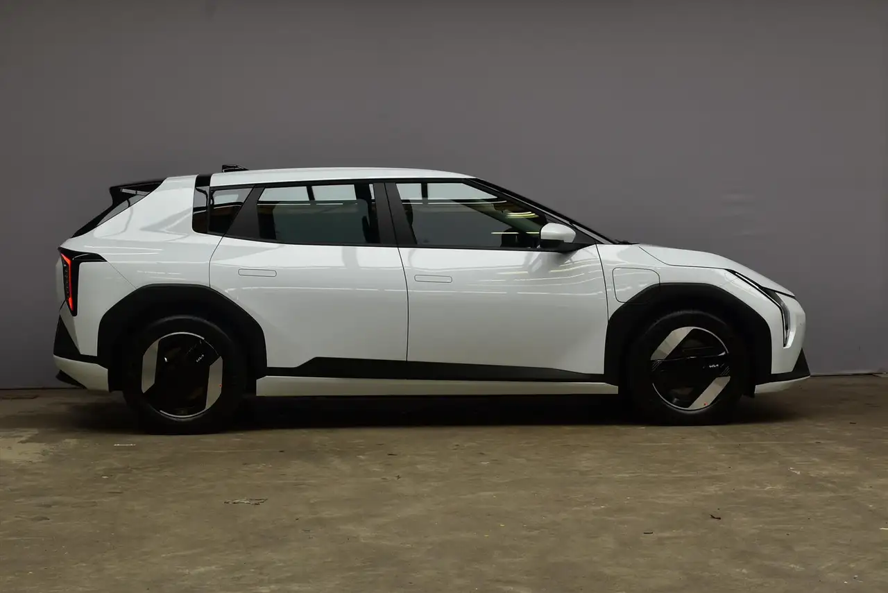Kia EV4 2026