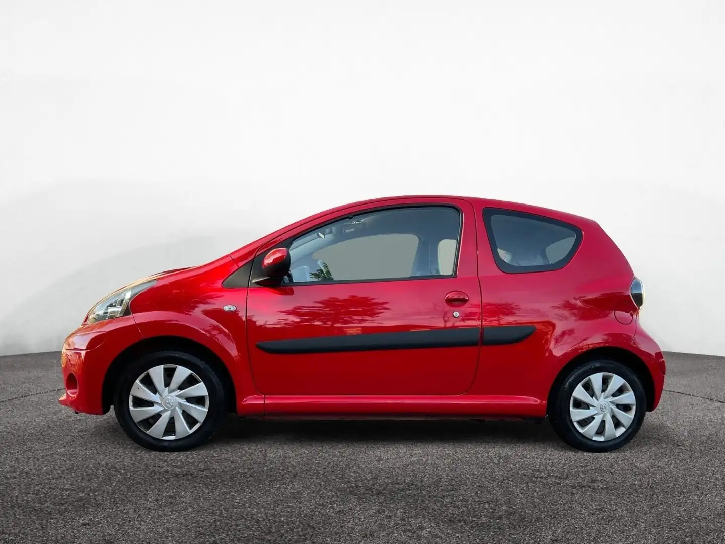 Toyota Aygo TOYOTA AYGO Allwetter KLIMA Red - 2