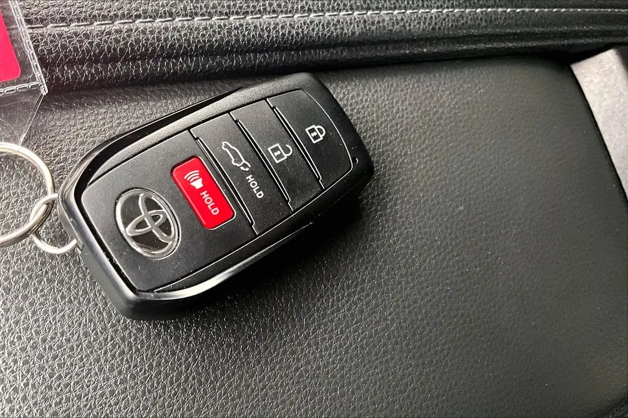 Toyota Grand Highlander fotografie Toyota Grand Highlander