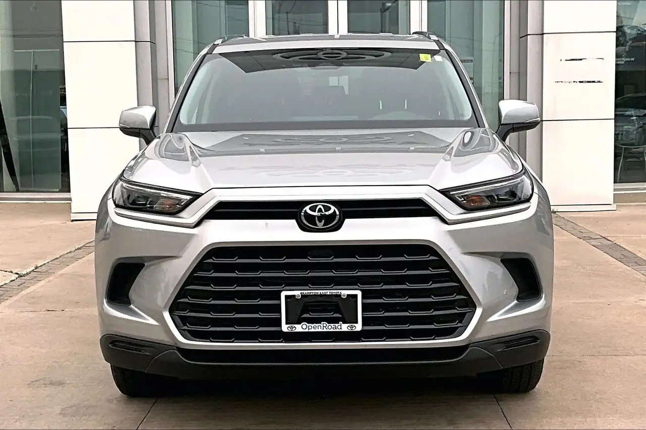 Toyota Grand Highlander fotografie Toyota Grand Highlander