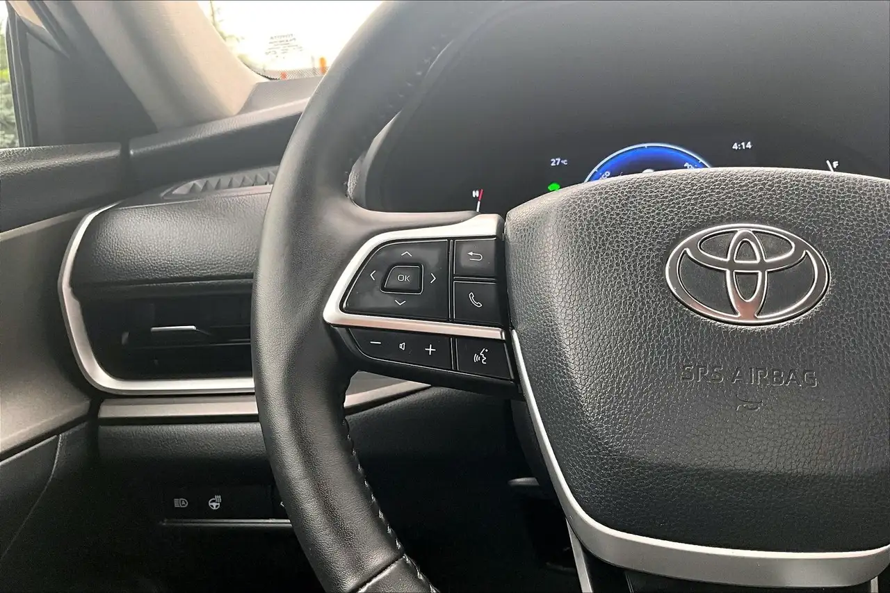 Toyota Grand Highlander fotografie Toyota Grand Highlander