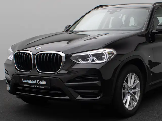BMW X3 view 14