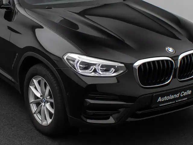 BMW X3 view 15
