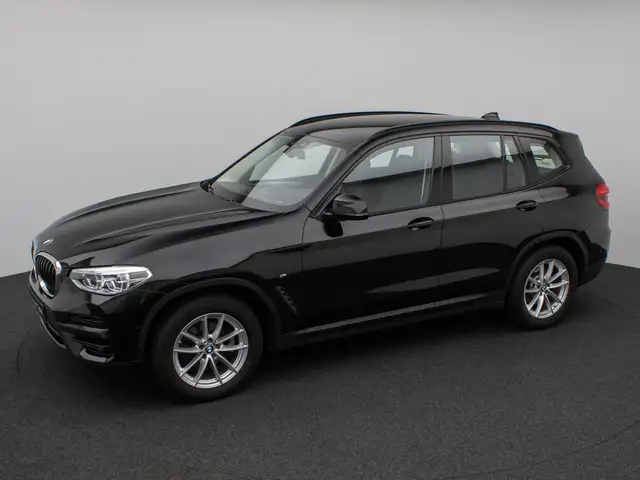 BMW X3 view 12