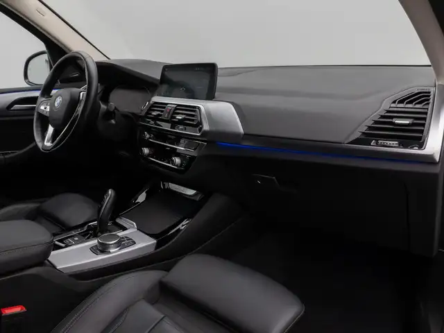BMW X3 view 23