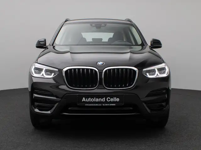 BMW X3 view 2