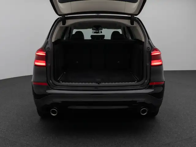 BMW X3 view 13
