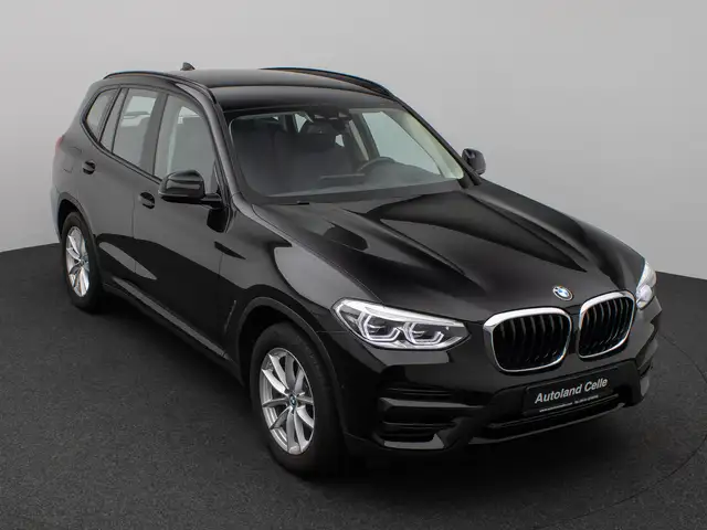 BMW X3 view 3