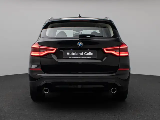 BMW X3 view 8