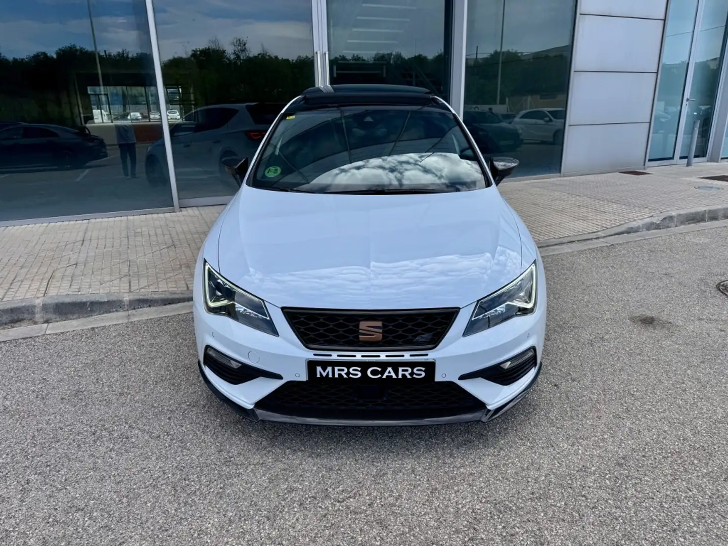 SEAT Leon 2.0 TSI S&S Cupra Carbon DSG7 290 Blanc - 2
