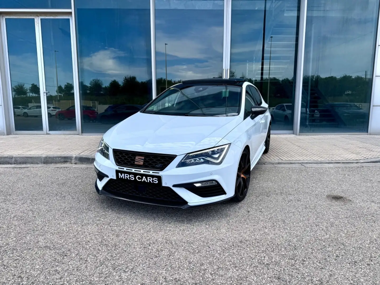 SEAT Leon 2.0 TSI S&S Cupra Carbon DSG7 290 Blanc - 1