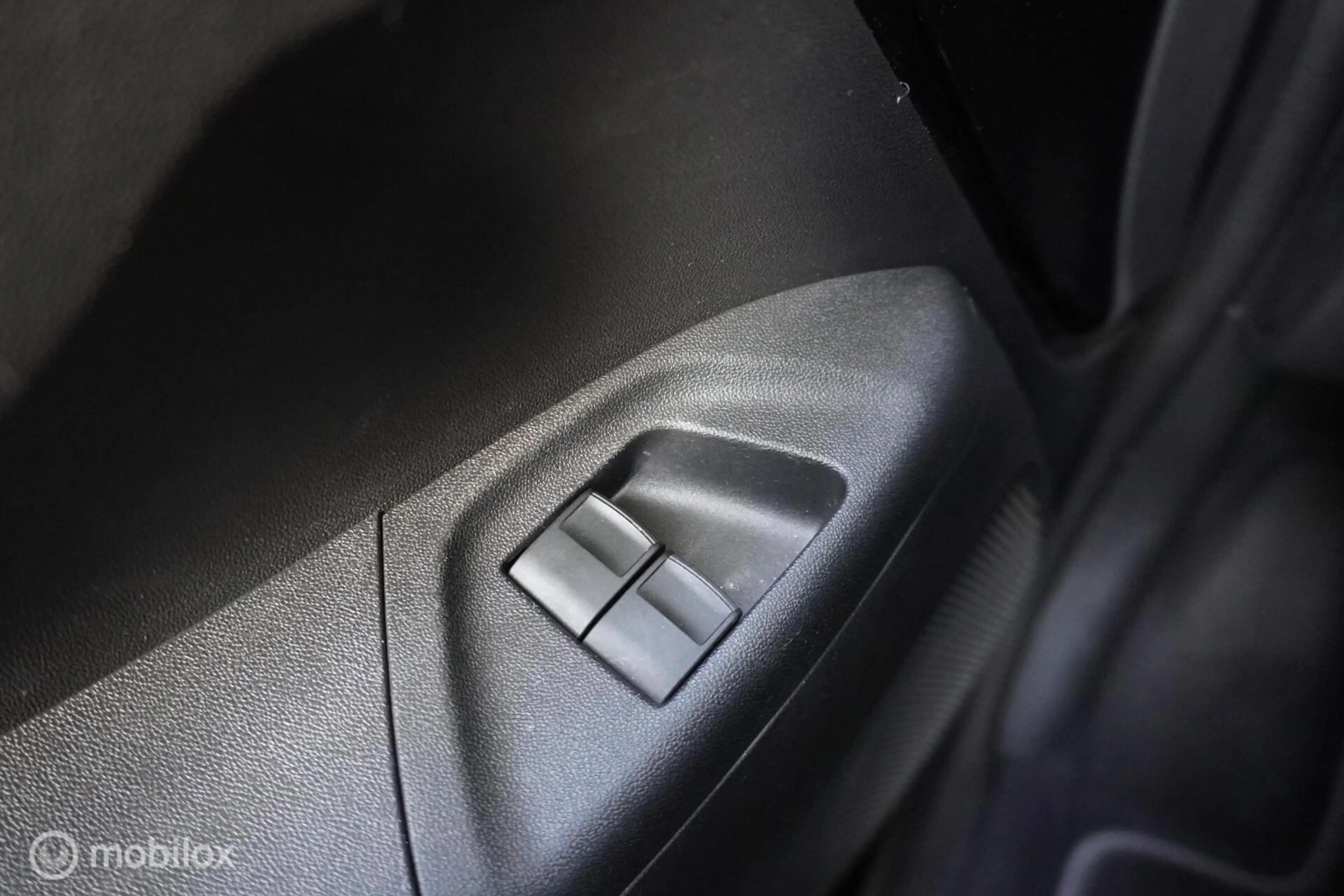 Peugeot 108 1.0 e-VTi Active — photo 15