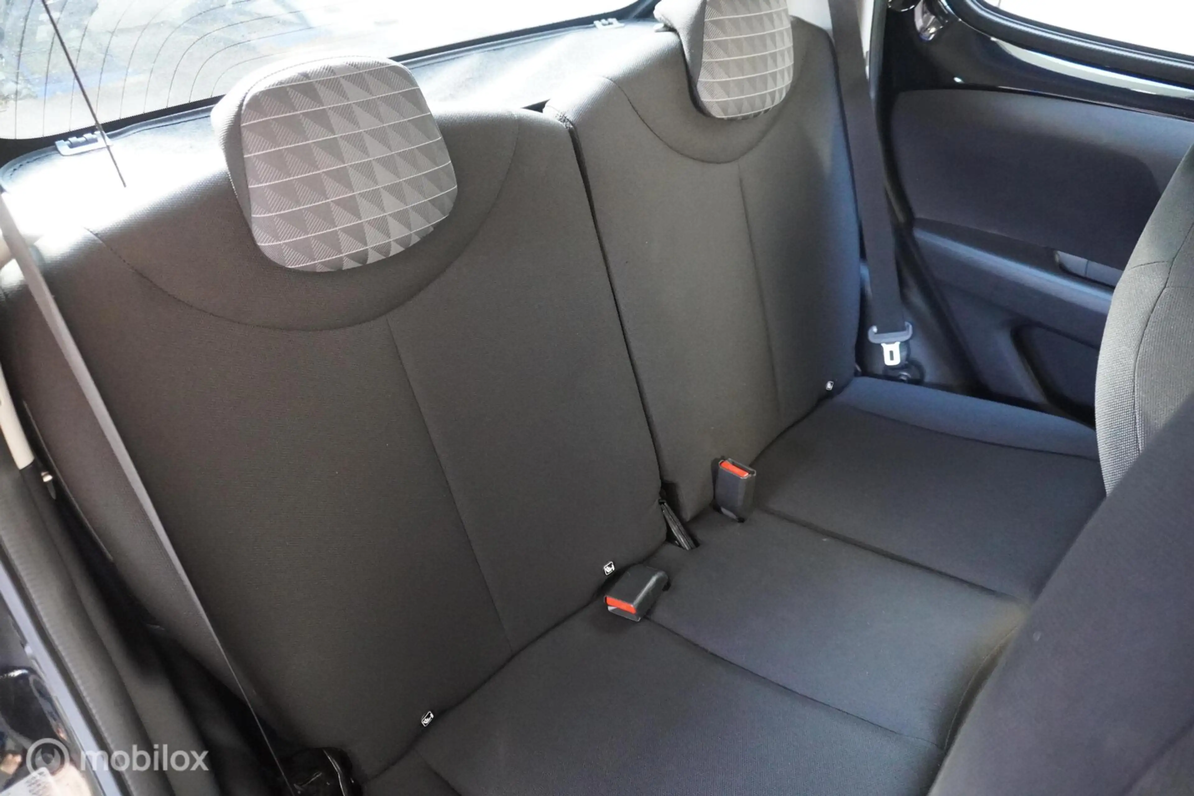 Peugeot 108 1.0 e-VTi Active — photo 11
