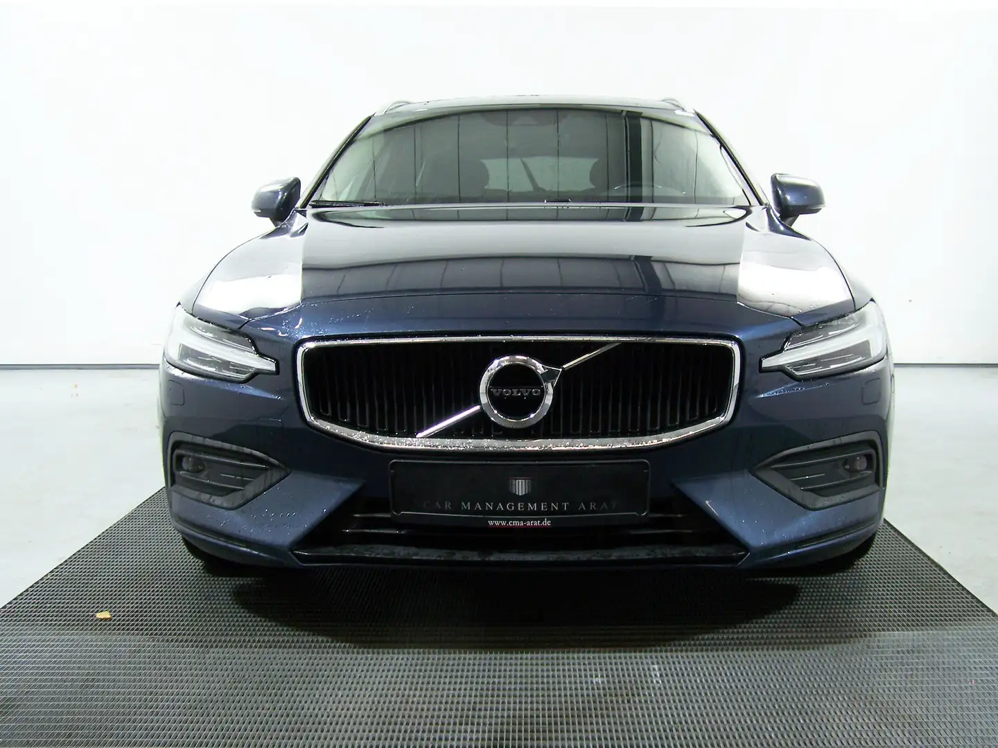 Volvo V60 D4 Momentum Pro AUT1.H+ NAV+KAM+VRT+AMB+LED Blau - 2
