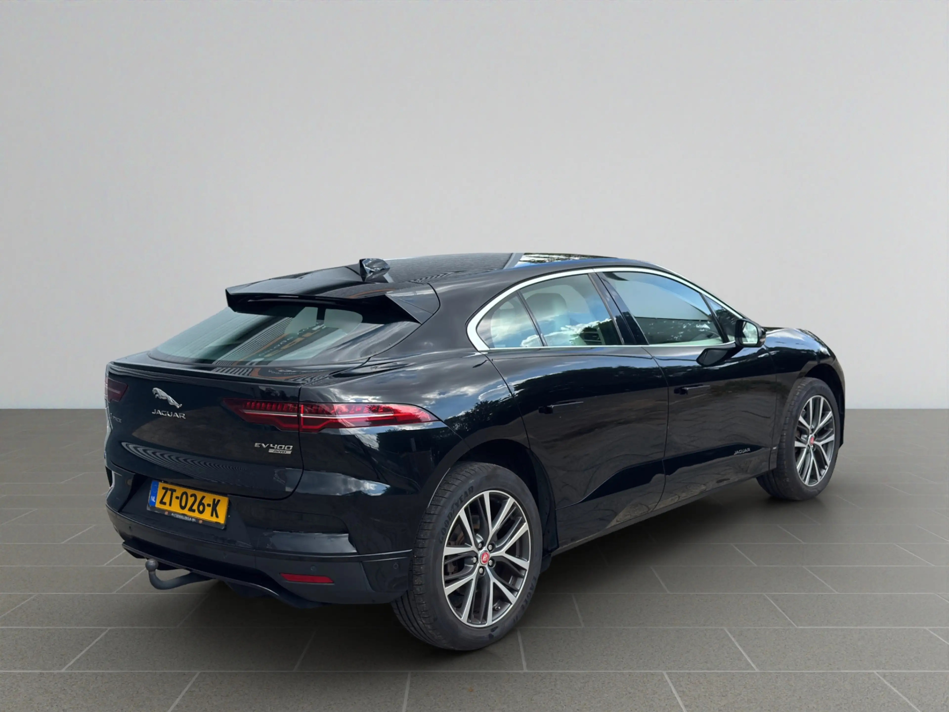 Jaguar I-Pace EV400 SE 90 kWh | Luchtvering | Meridian | 360* | — photo 3